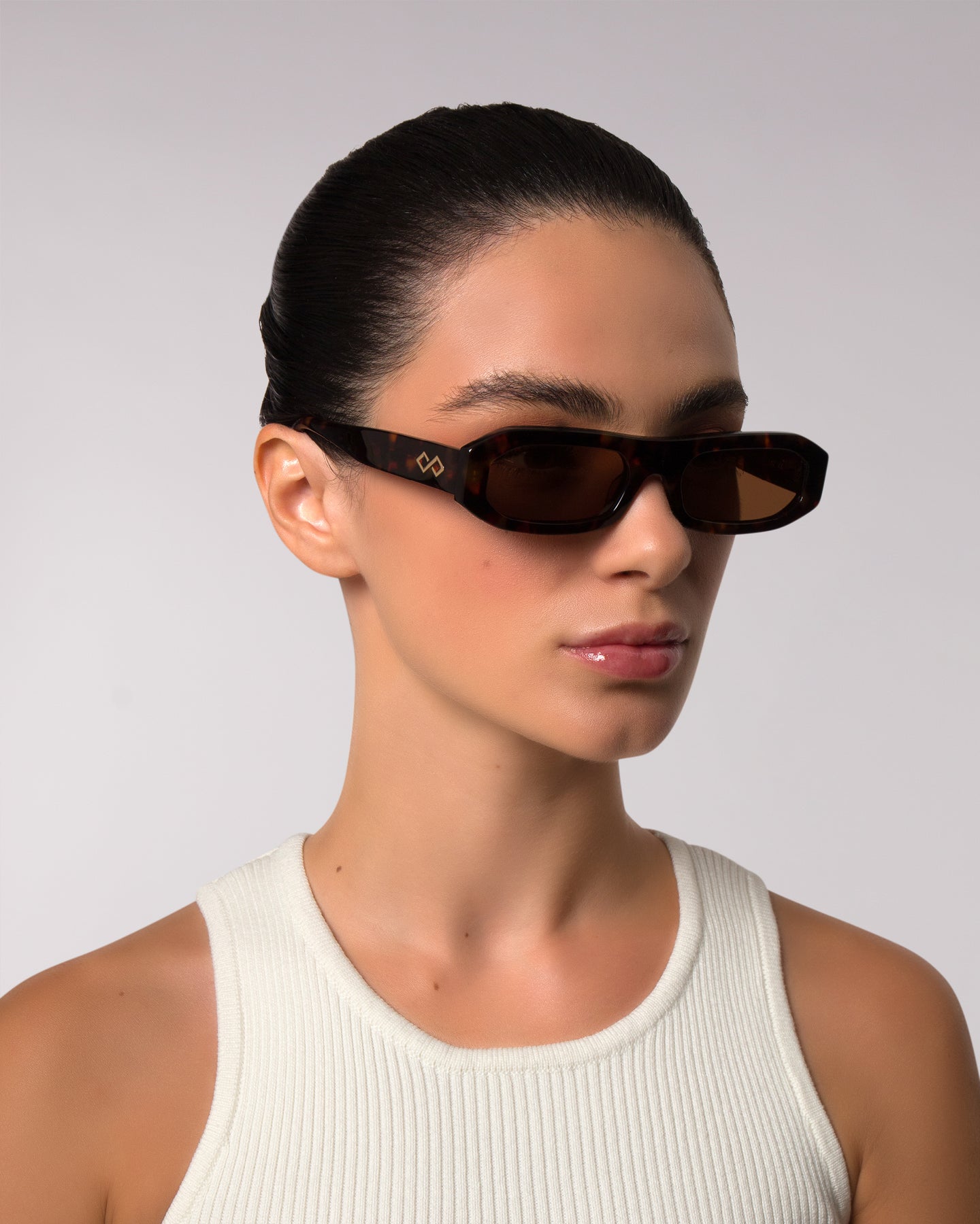Shop Hazel Sunglasses in Tortoise Colour – Available Online in USA, UK, Canada & United Arab Emirates